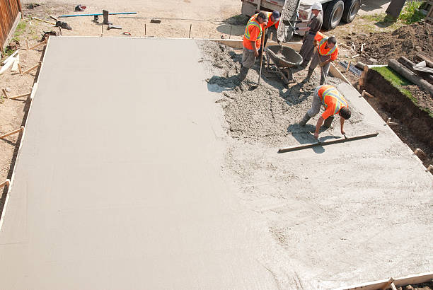 Best Concrete Pool Decks in Bloomington, CA